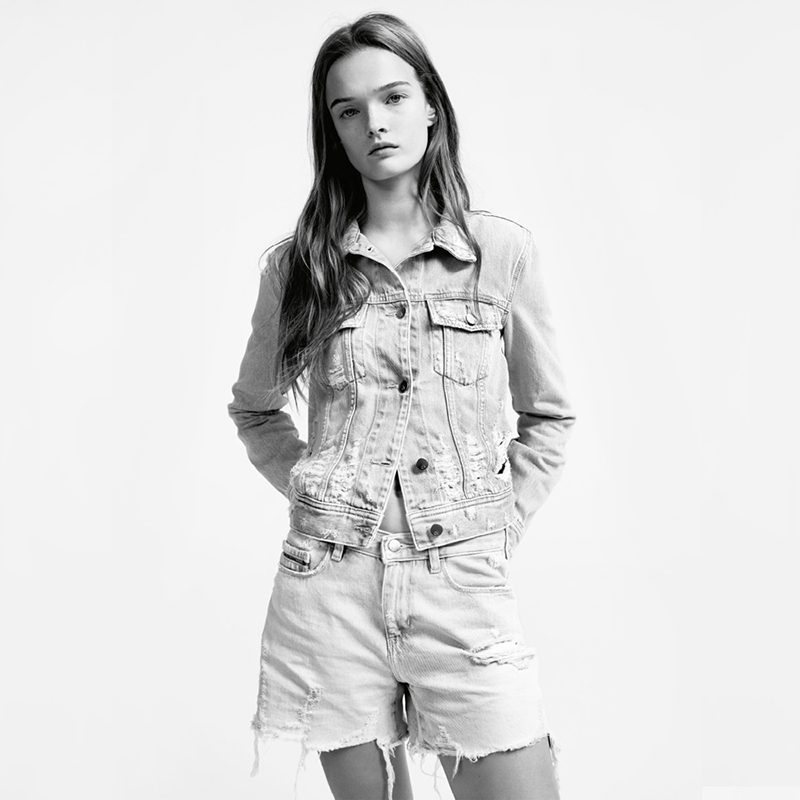 Sale в Calvin Klein
